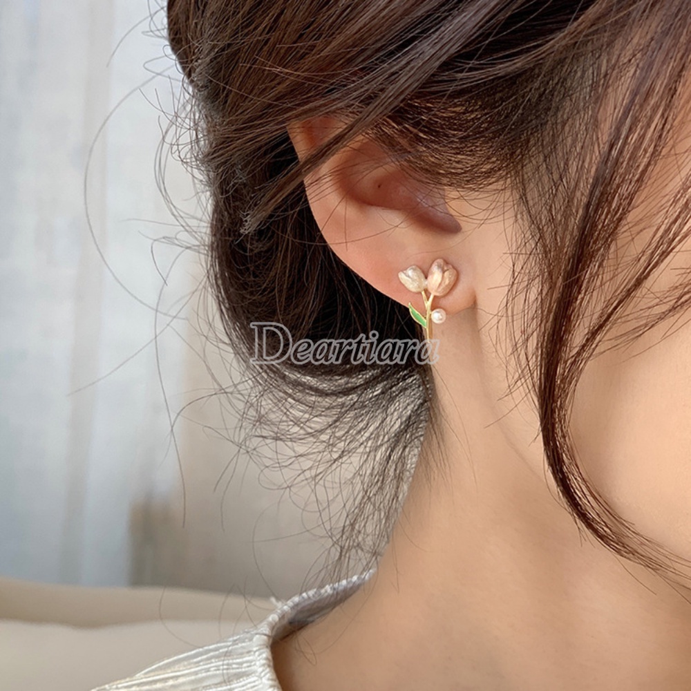 Anting Stud Desain Bunga Tulip Pink Aksen Mutiara Untuk Wanita