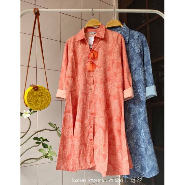 KEMEJA H&M MOTIF DAUN