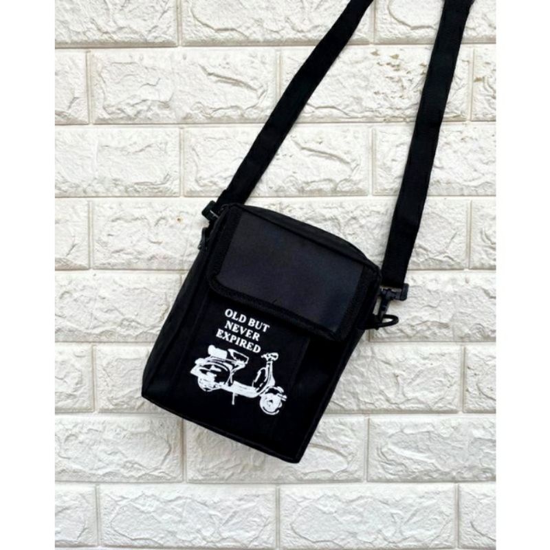 TAS SELEMPANG WANITA PRIA VESPA