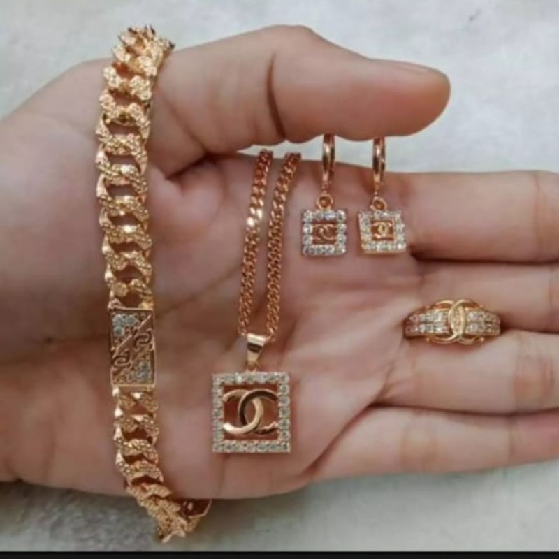 Perhiasan 1 set wanita dewasa 36
