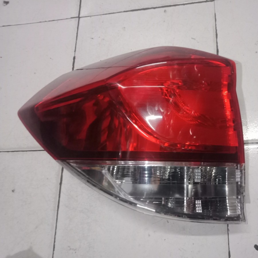 stoplamp lampu belakang Honda mobilio rs