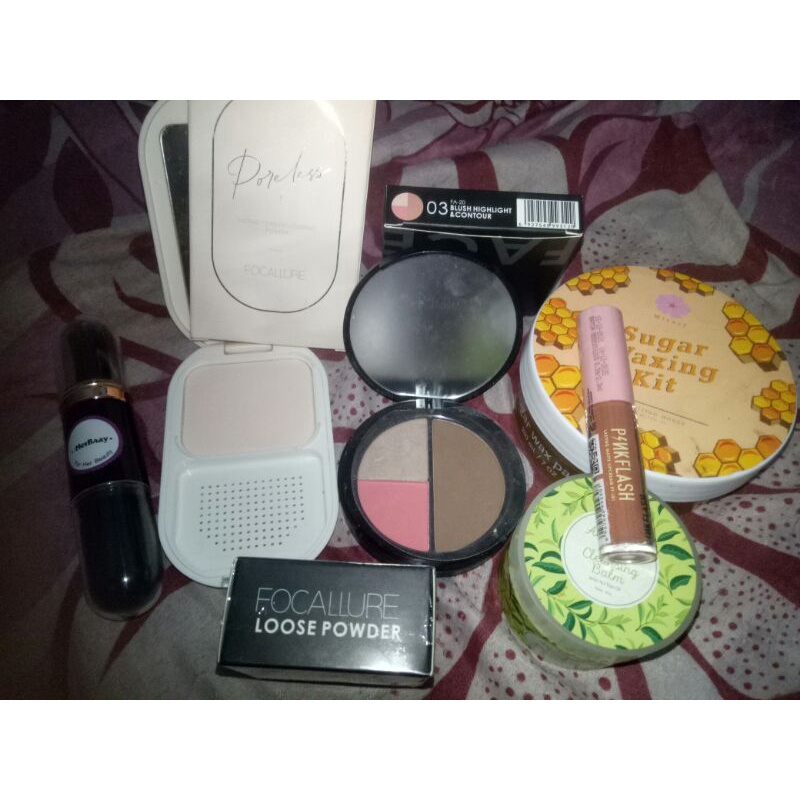 Preloved like New isi 99% exp 2025 pelembab make up set. preloved fanbo focallure pink flash herbaay