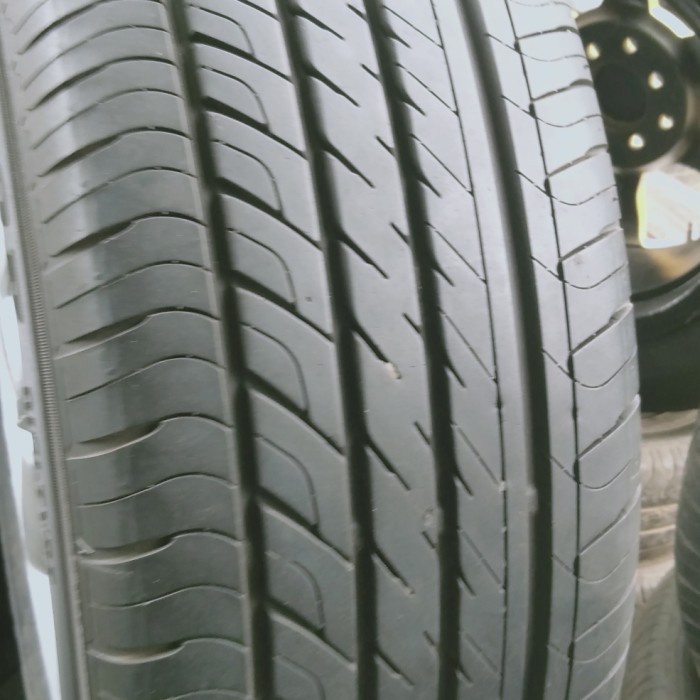 BAN MOBIL RING15 UKURAN 205/65 R15 (INNOVA, PANTHER)..