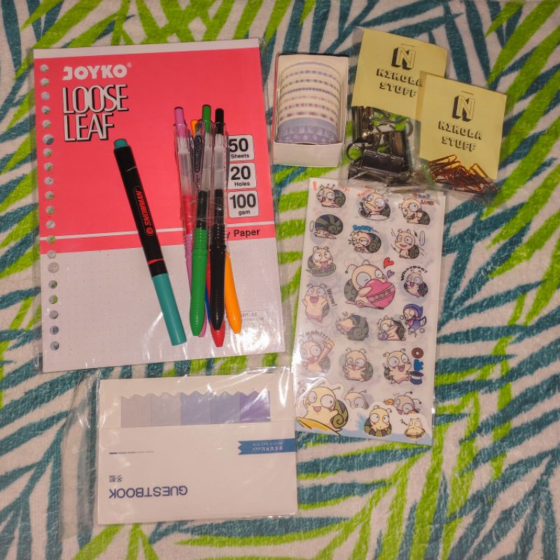 

1 set journaling study untuk mencatat