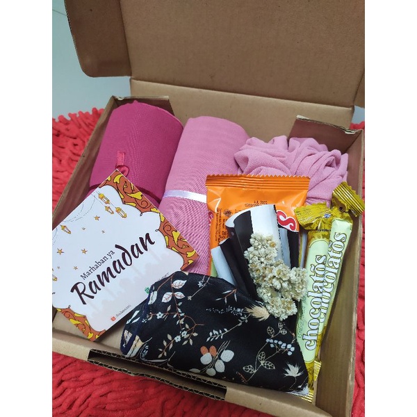 

Hampers lebaran / hampers ultah / hampers wisuda / hampers graduation / hampers anniversary / hampers nikahan / kado spesial /kado ultah