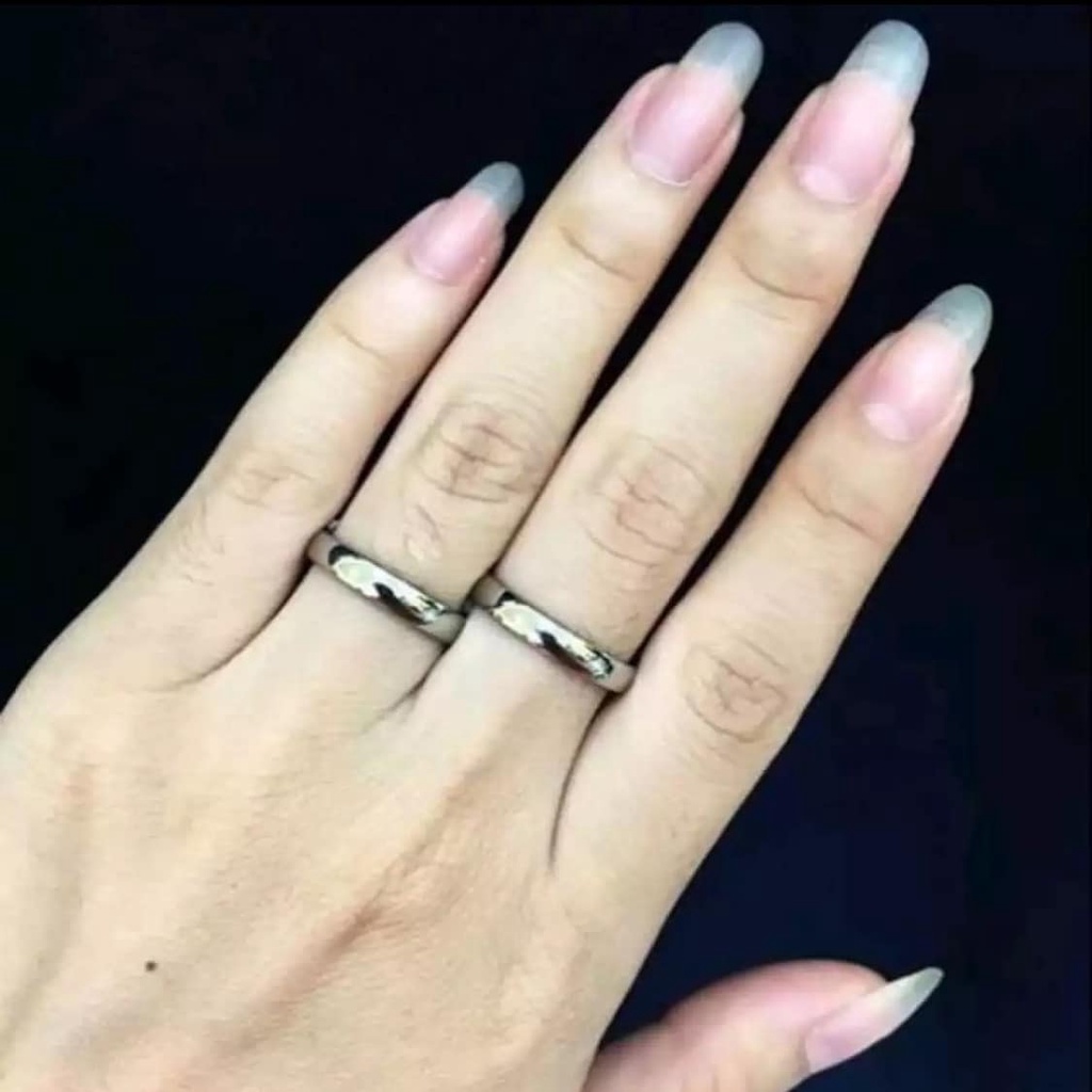 Cincin Titanium Silver Polos Untuk Wanita Dan Pria Anti Karat Tidak Luntur Model Aksesoris Fashion Simpel Keren