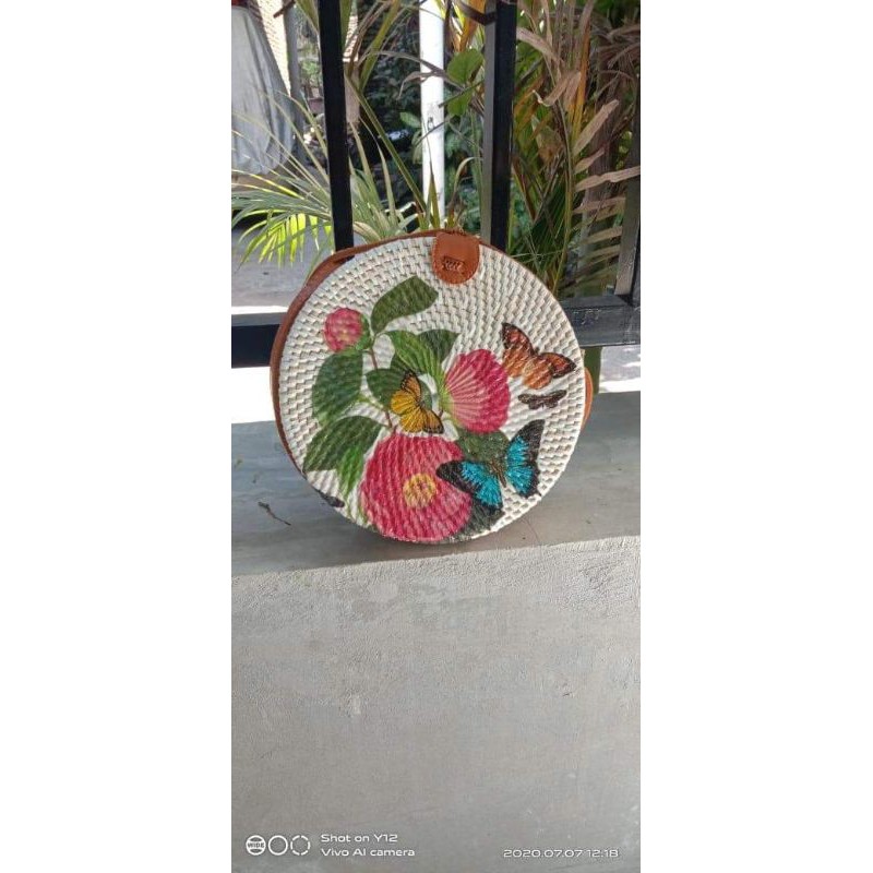 Tas Anyaman Rotan Khas Lombok