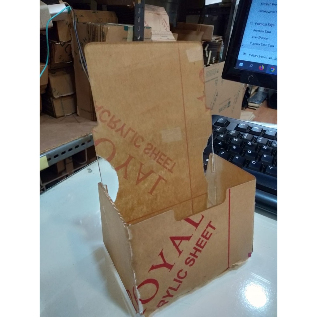 

AKRILIK TEMPAT BROSUR / RAK / BOX A7 - MODEL JADI