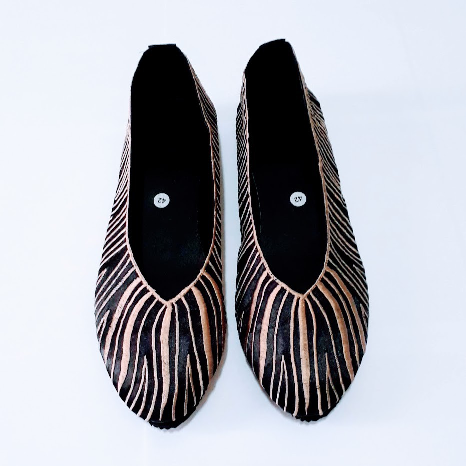 etnik fashion sepatu wanita flat slip on bordir zebra krem