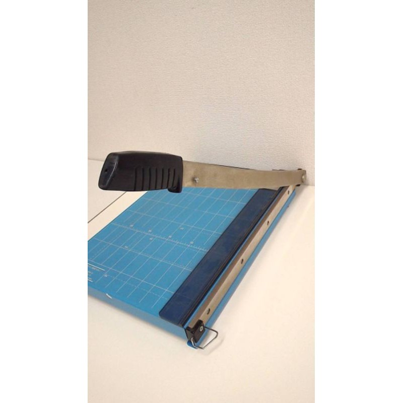 

PAPER CUTTER PEMOTONG KERTAS KOKUYO DN-2