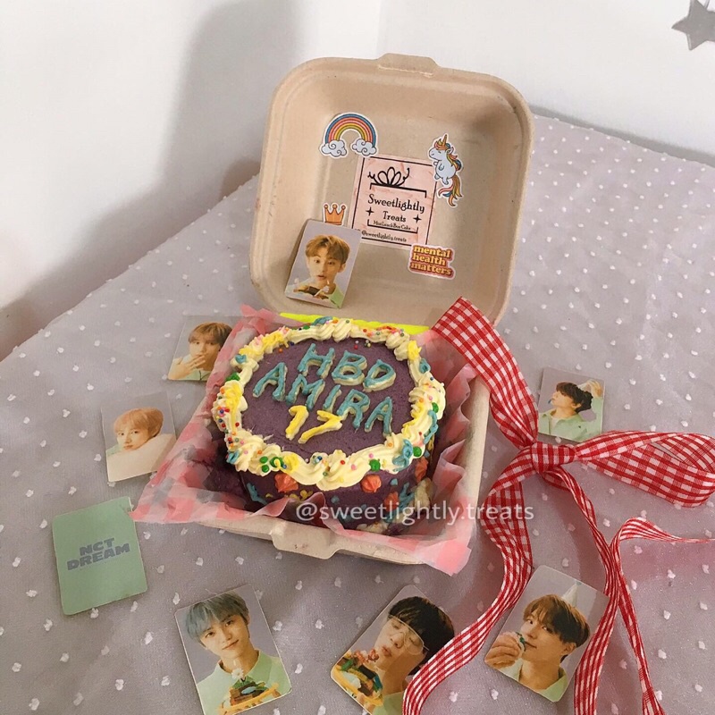 

NCT dream cake, NCt dream season greetings 2021 lunch box cake, mini cake, NCT cake, custom kpop