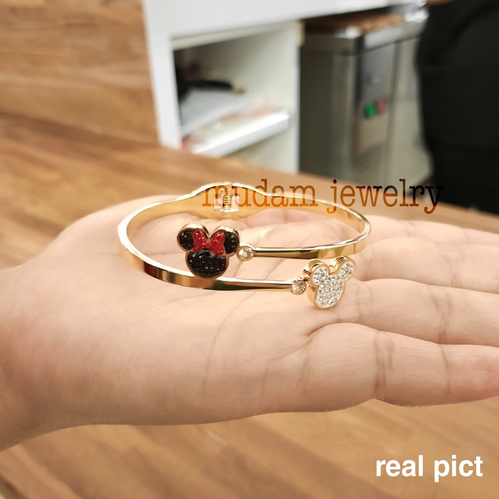 Gelang Bangle Titanium Dua Minnie Dengan Diamonds Artifisial Untuk Wanita Dewasa Tersedia Warna Rose Gold dan Gold