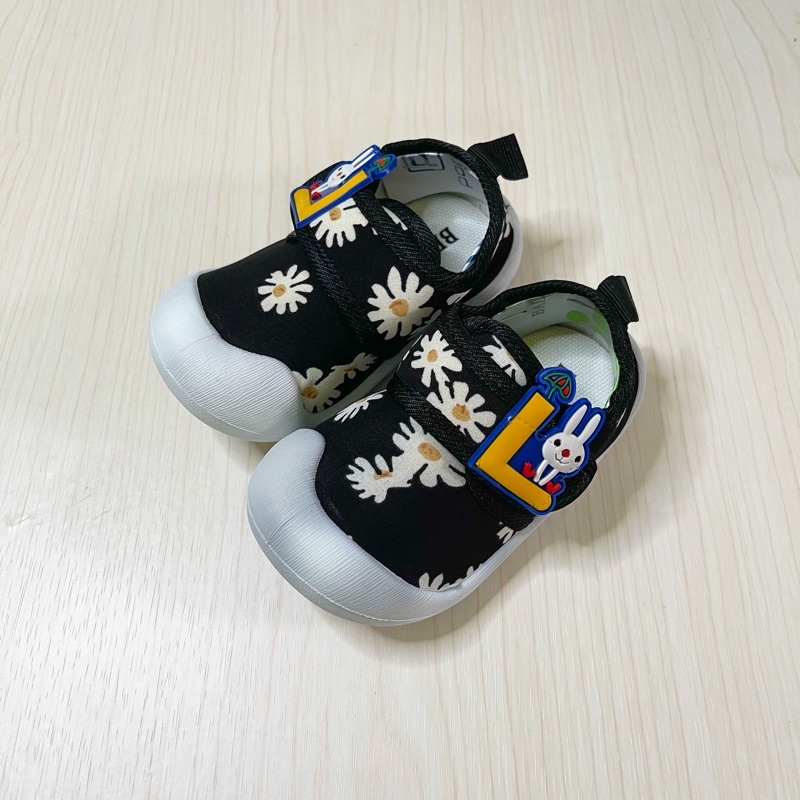 Sepatu Anak Perempuan Motif Karakter Ukuran 20-25 25-30