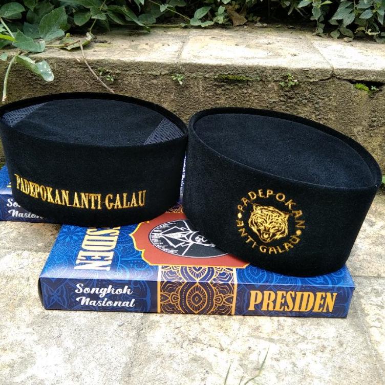 Ready stock Peci Hitam Kang Ujang Bustomi Songkok Hitam Kopiah Hitam Ac Peci Padepokan Anti Galau 87