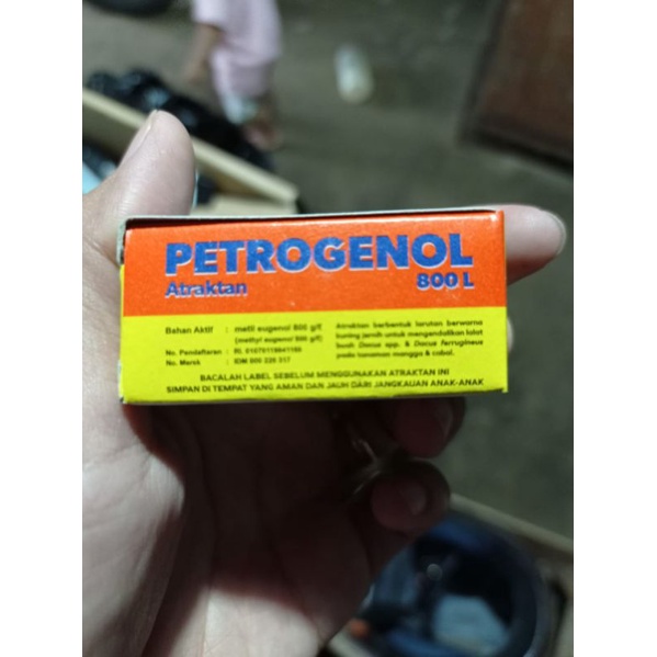 petrogenol obat lalat buah