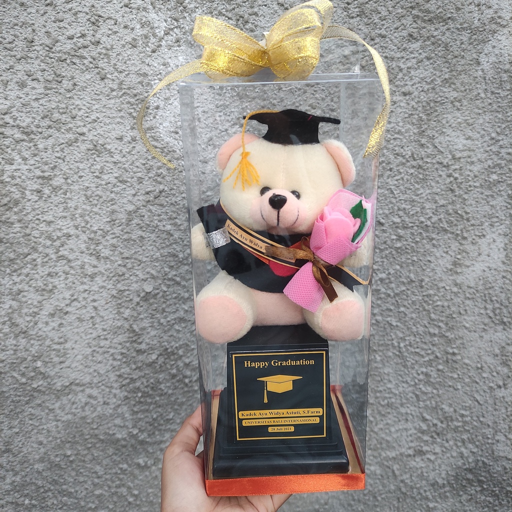 

Piala Boneka Wisuda Mika/Kado Kelulusan /Hadiah Wisuda/ Piala Boneka/Kado Wisuda/Kado Graduation