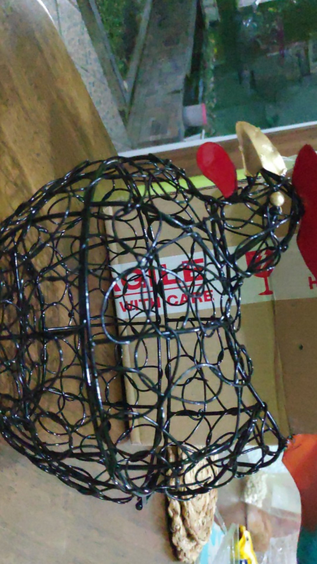 Free Ongkir J&t / Keranjang Telur / Tempat Telur Model Ayam Size L Hitam (untuk 7 - 8 Telur)