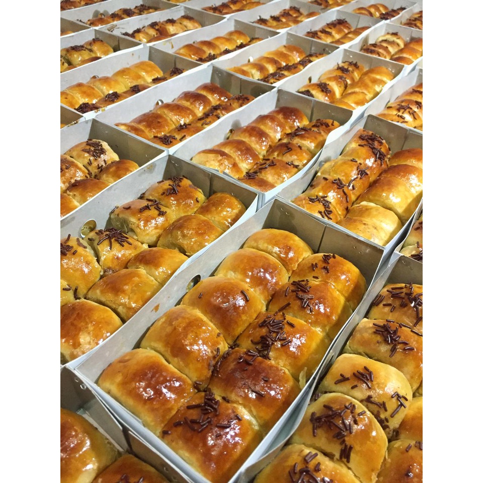 

ITISTUESDAY - Bolen pisang keju Bolen pisang coklat Bolen tape Bolen pisang coklat keju bolen tape bolen kacang hijau bolen spesial