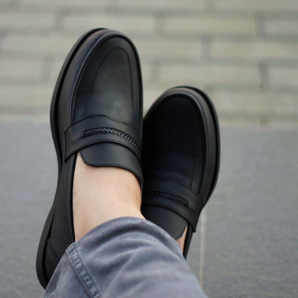 Falsetto Black | Sepatu Loafers Penny Klasik Vintage Klasik Ori Loafer Slip Footwear | FORIND x Reyl