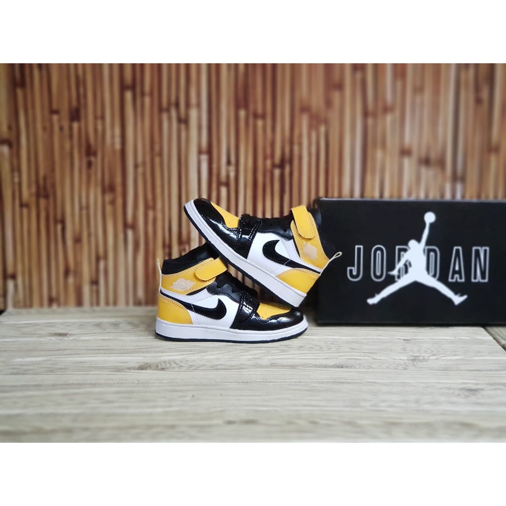 MEGA SALE 9.9 Sepatu Nike Air Jordan 1 High Anak Hitam Kuning