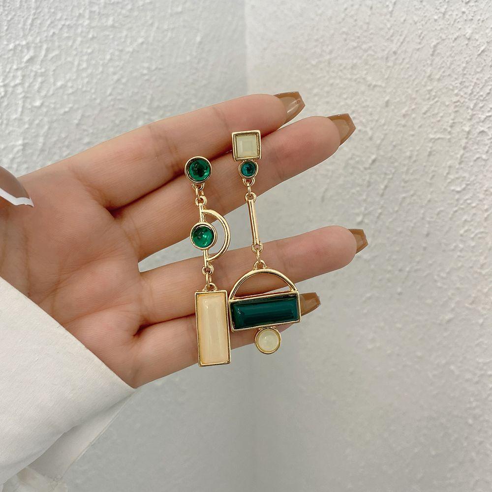 Mxbeauty Anting Drop Asimetris Berlian Imitasi Desain Hijau Rasa Populer Perhiasan Wanita Aksesoris Bulat Gaya Korea Sederhana Logam Gantung Menjuntai Earrings