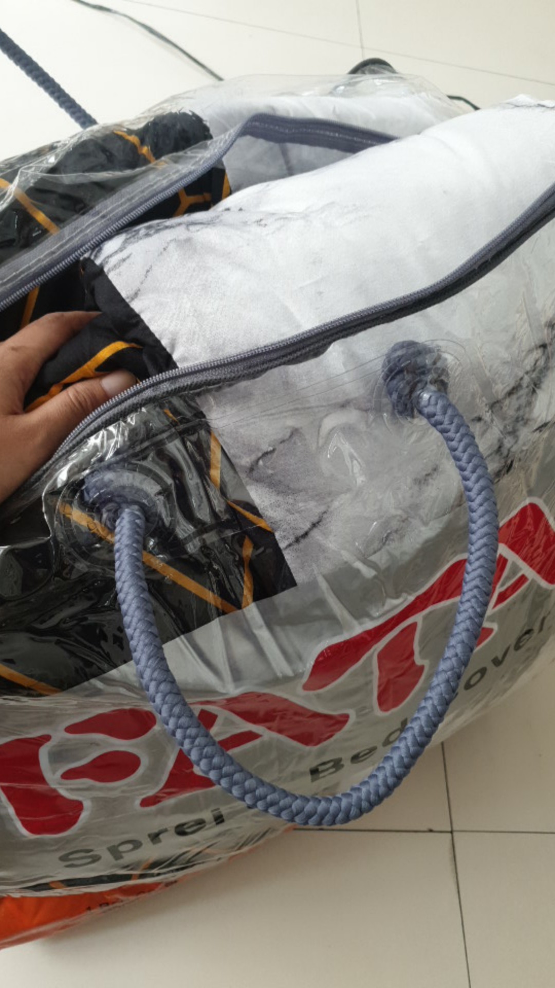 Signature Fata_bed Cover Monokrom Hitam Putih Uk.180x200/160x200