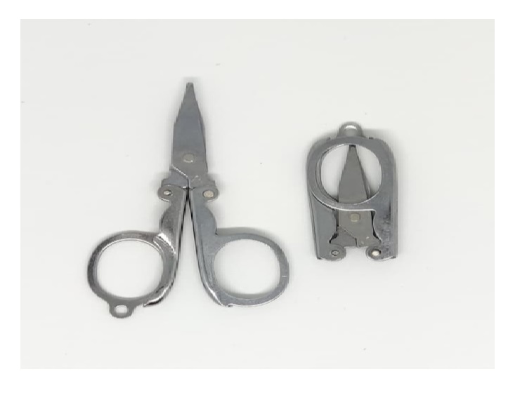 

Yangma Gunting Lipat travel scissors card blister Stainlees Steel Tajam Serbaguna DQ801