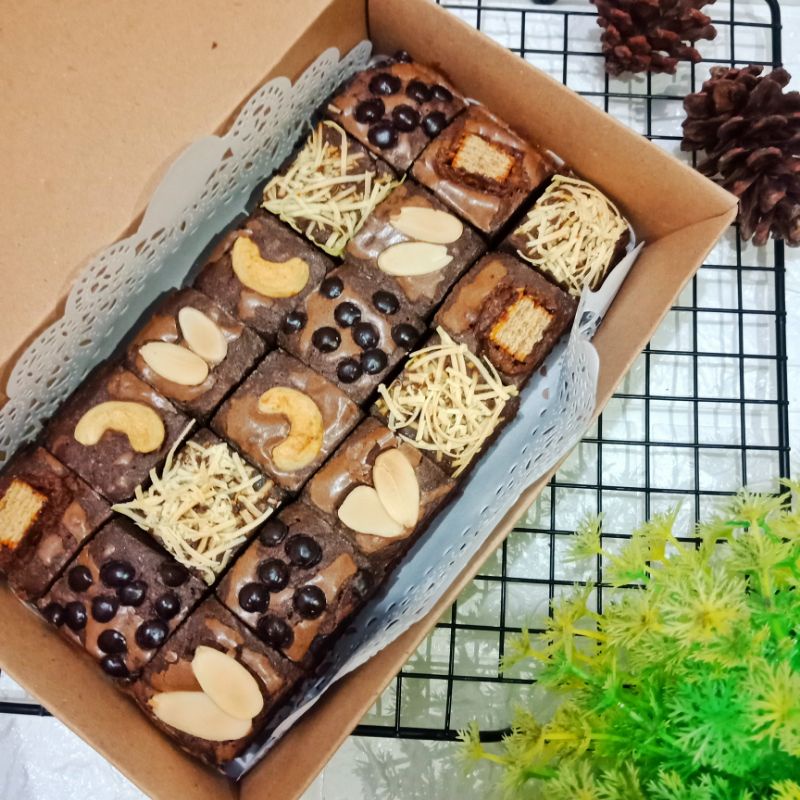 

Fudgy Brownies / Brownies Panggang / Brownies Sekat isi 18