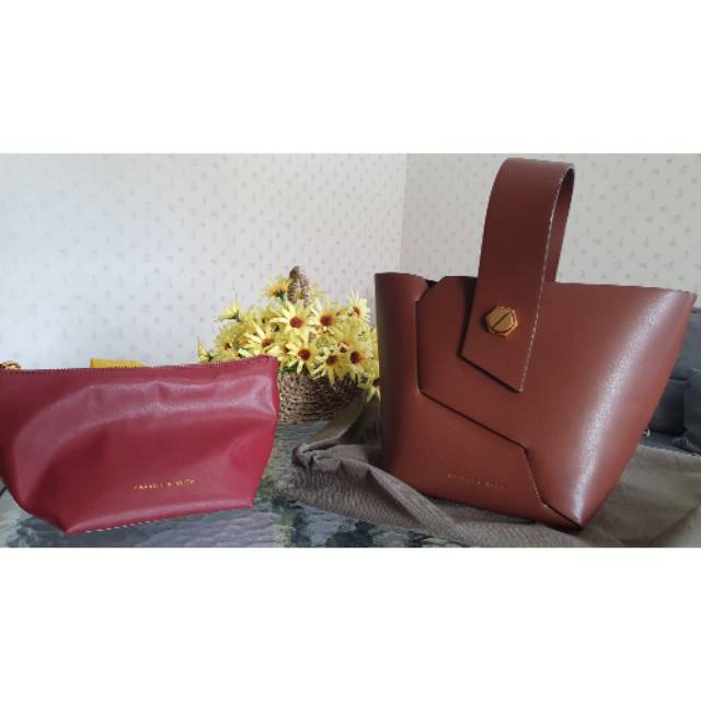 Tas Charles&keith ORI 100%
