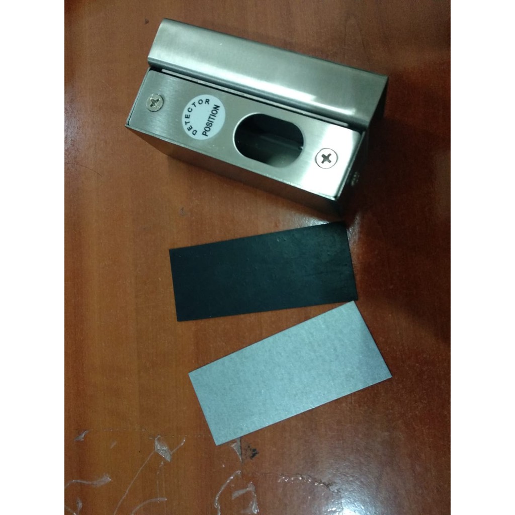 Bracket Untuk Dropbolt Kecil Akses door