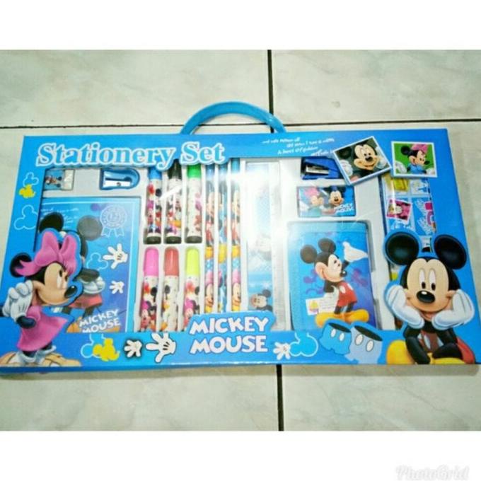 

READYSTOCK Alat Tulis Sekolah 1 Set Perlengkapan Hello Kitty Karakter