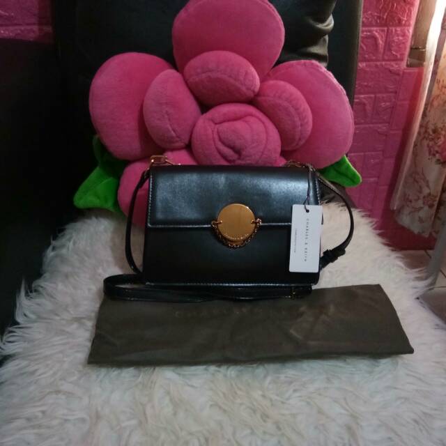 Tas ck ori warna hitam