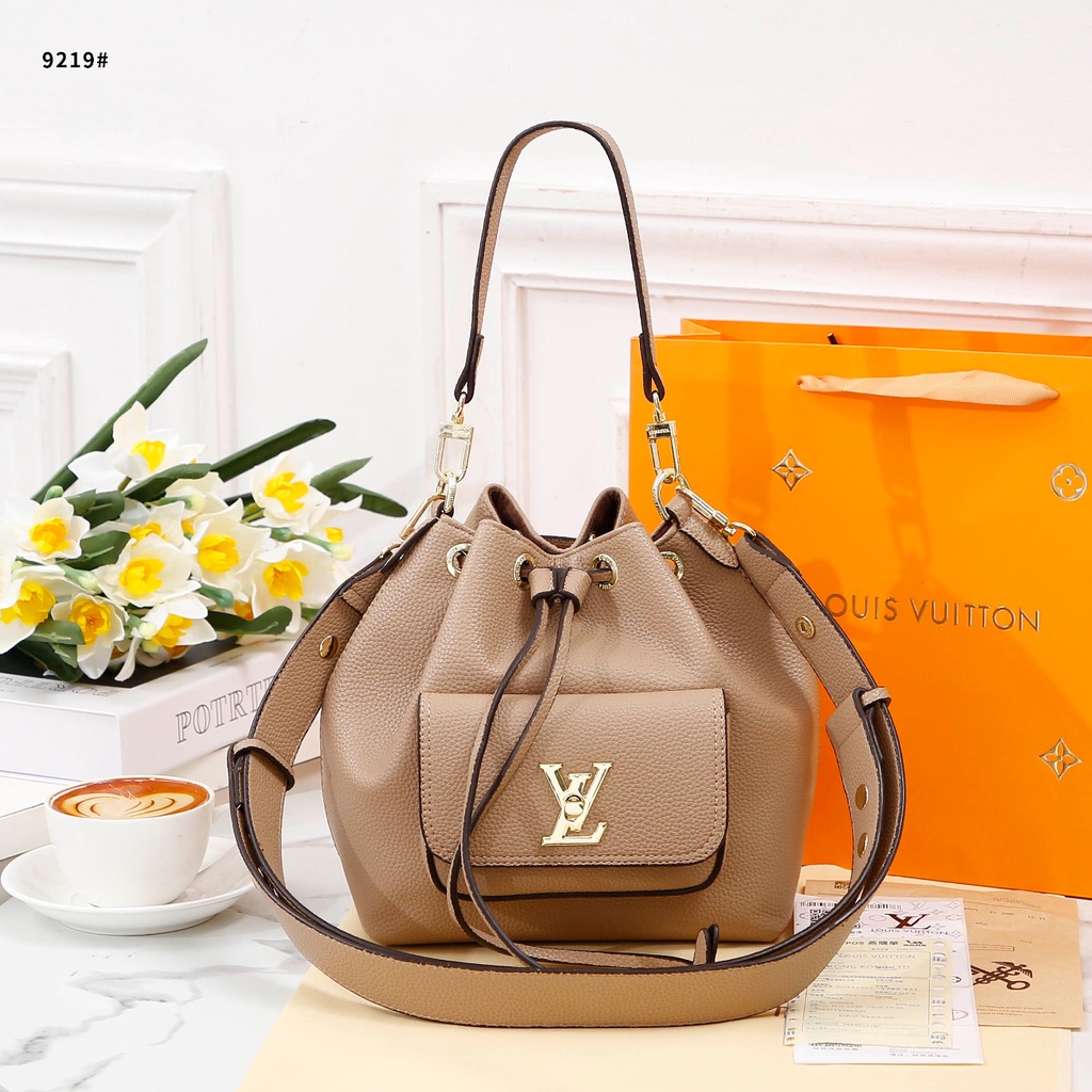 Lockme Bucket Bag  #9219