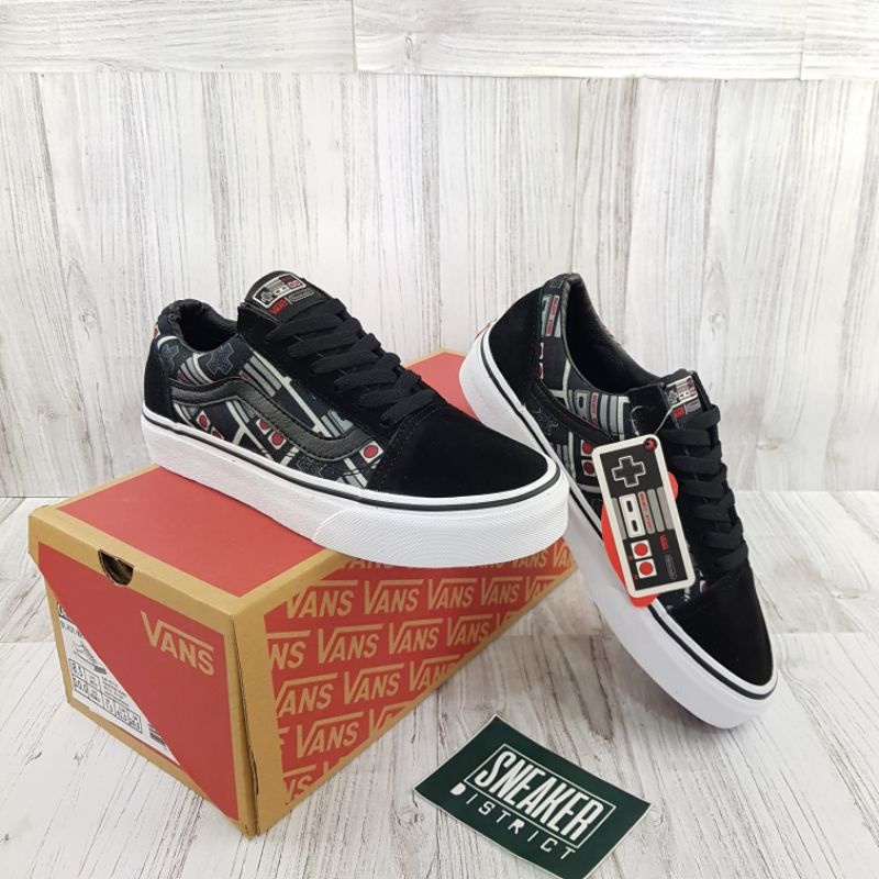 Sepatu Vans Old Skool x Nintendo Controller "Game Over" Black White BNIB