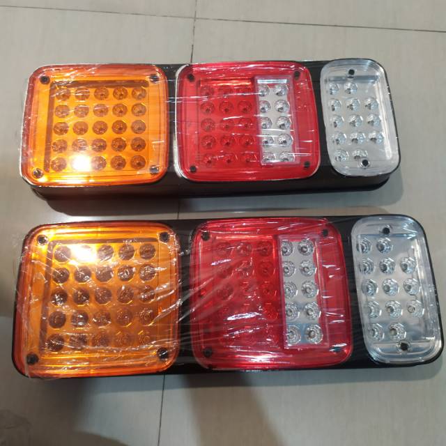 Lampu Stop Lamp Truk LED Colt Ps Fuso Canter Universal 8616