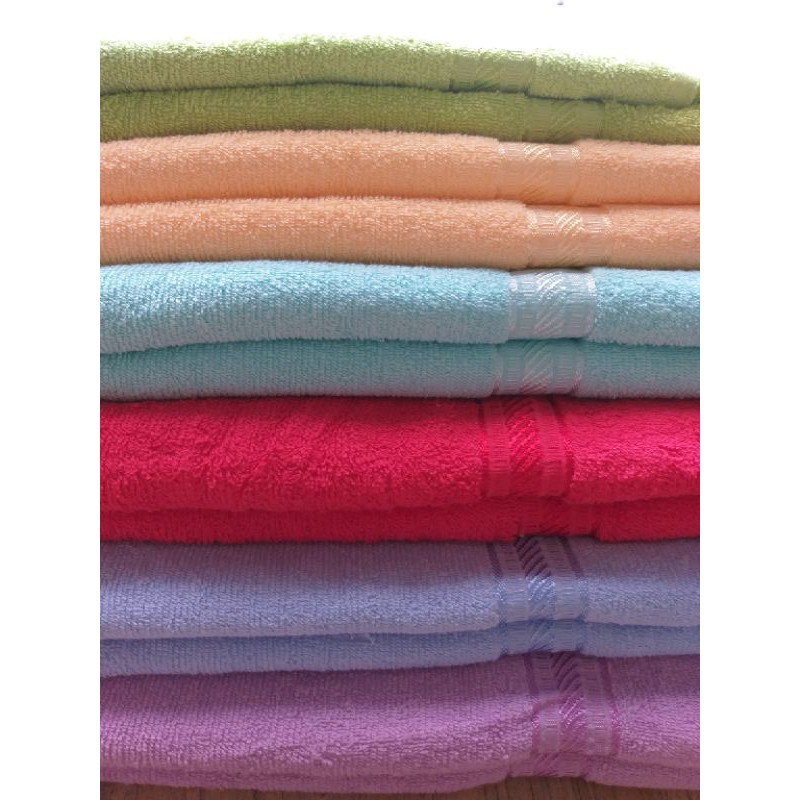 Handuk merah putih 70 x 140