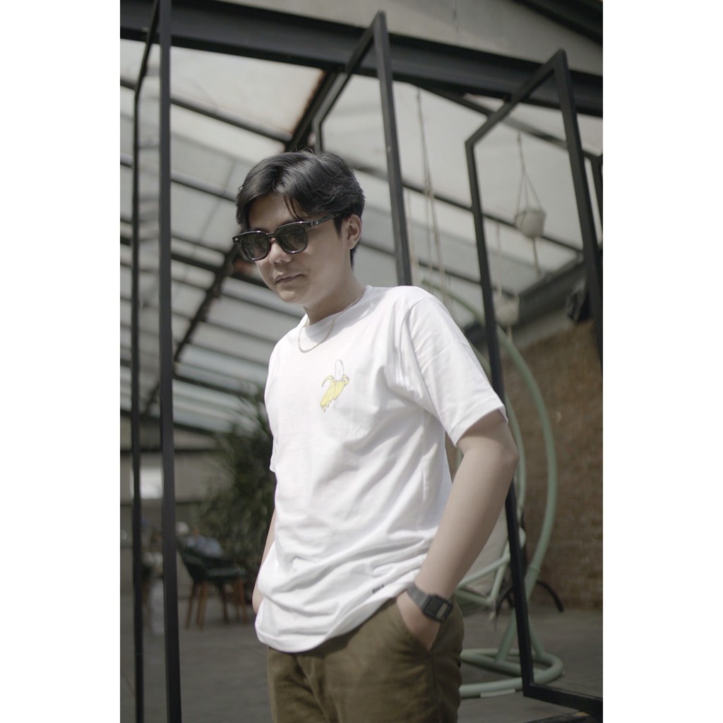 Kaos Banana Melt EZHA.JO - Putih