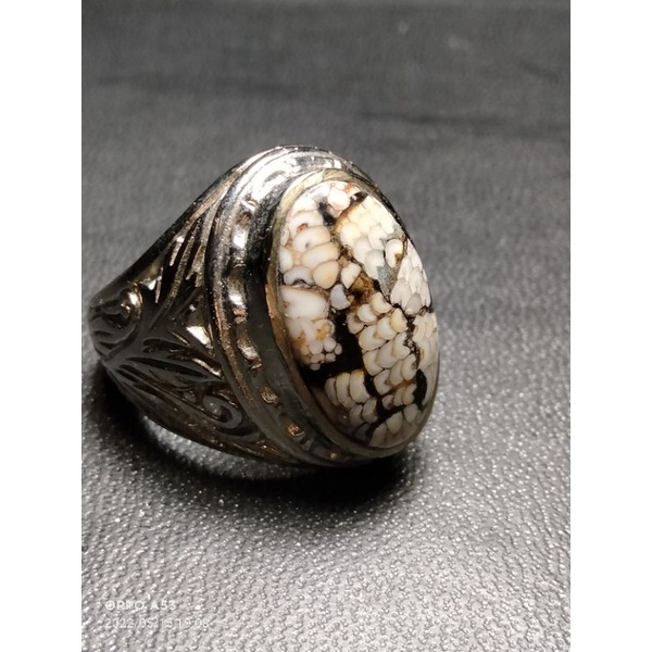 batu cincin sisik ular