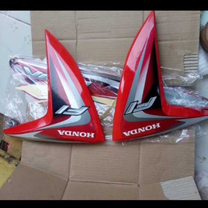 cover body samping vario 110 fi merah maroon