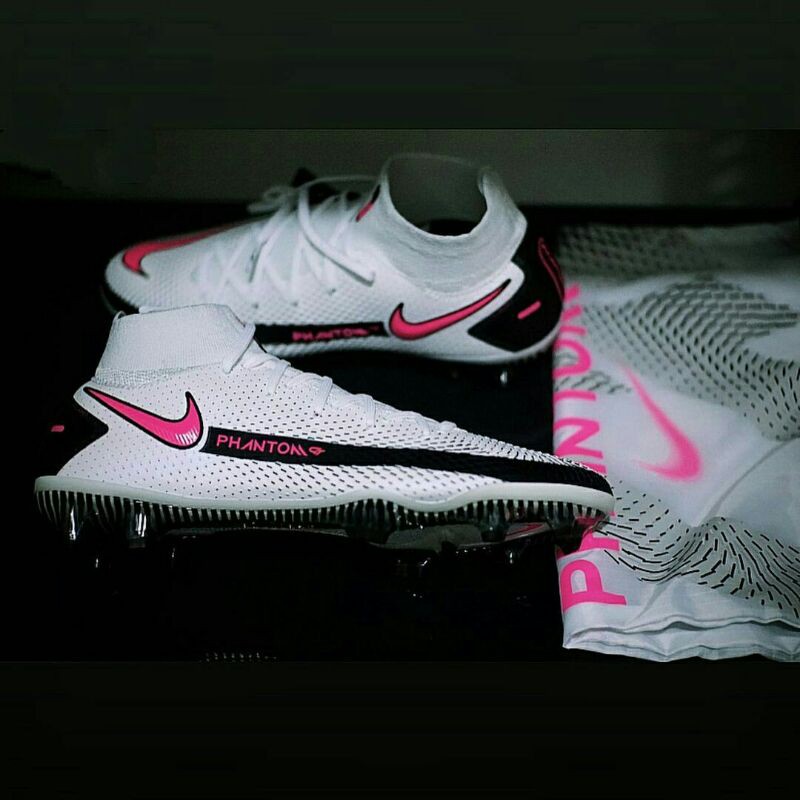 sepatu bola nike phantom