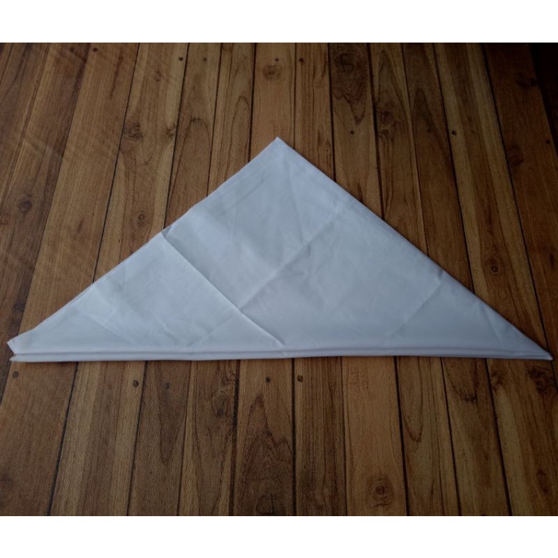 udeng putih lembaran, udeng hitam lembaran, udeng setengah jadi