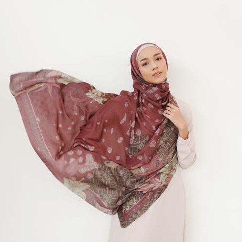 THE NOVELLA SCARF | Kiyyah Maroon (Superfine Voal Hijab Premium)