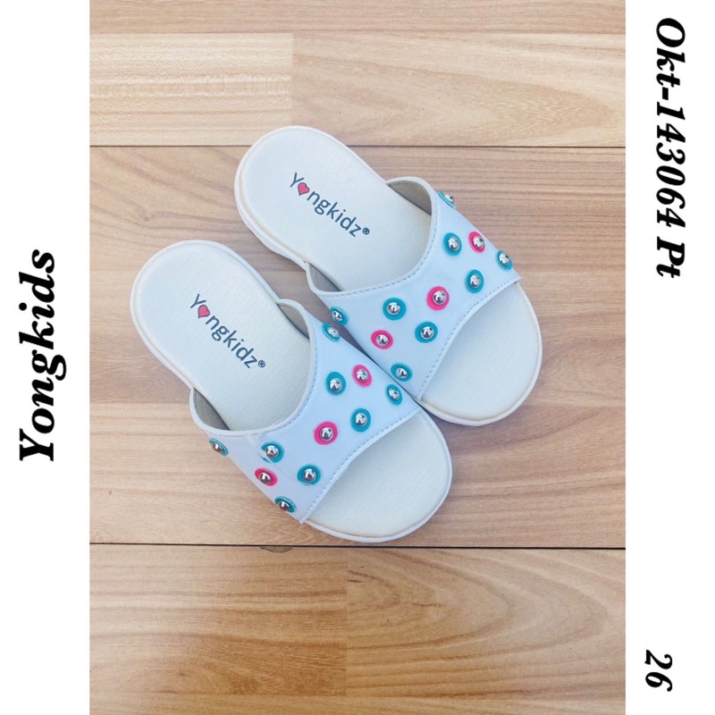 sandal perempuan cute bgt