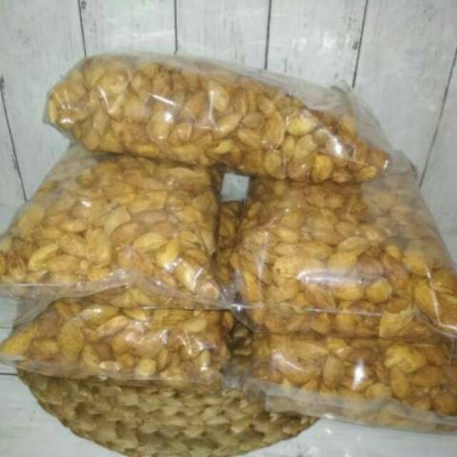 

Kacang almond 1000gr