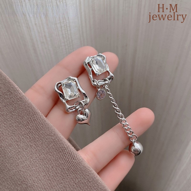 Anting Tusuk Gantung Asimetris Desain Persegirumbai Hias Kristalberlian Gaya Keren Untuk Wanita 2022