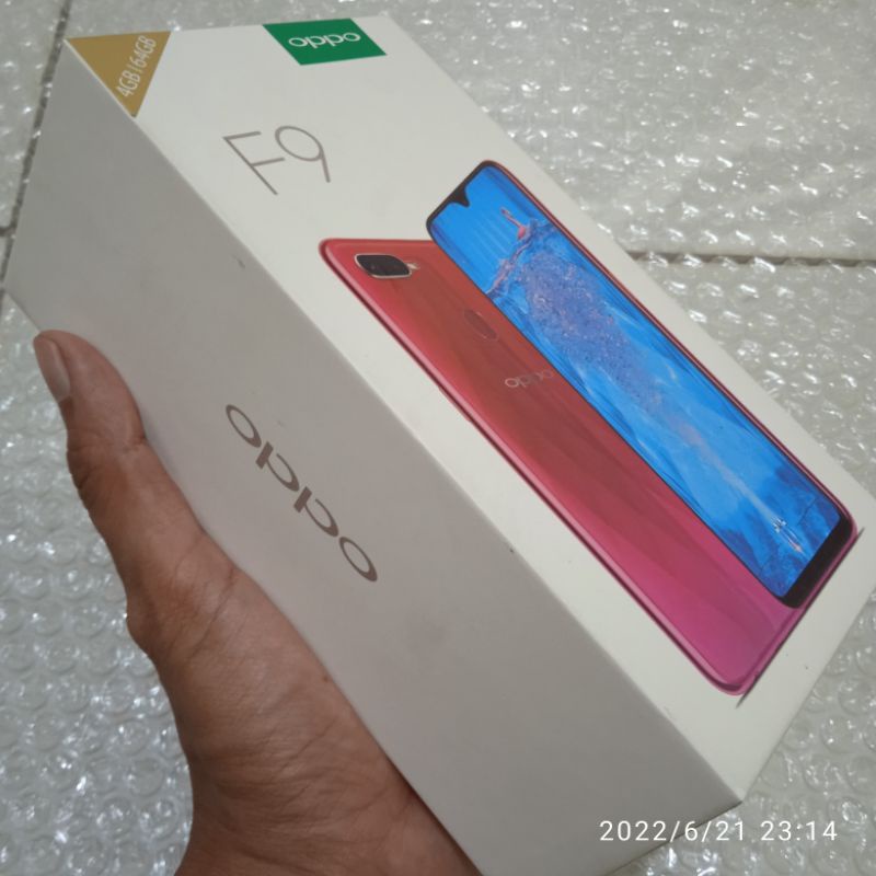 

Dus Box Bawaan OPPO F9 100% Original