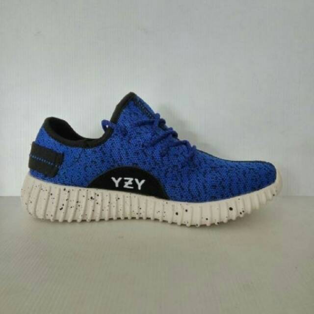 SEPATU SNEQKER ADIDAS YEZZY premium import