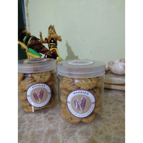 

Coobiku|Cookies Biji Kurma Pertama