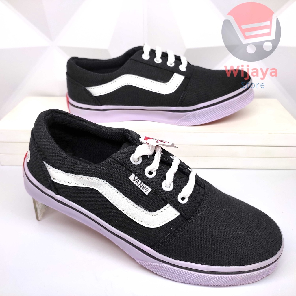 Sepatu Sneaker Vans Old Skool 36-40 - Kets Trendi untuk Wanita dan Pria