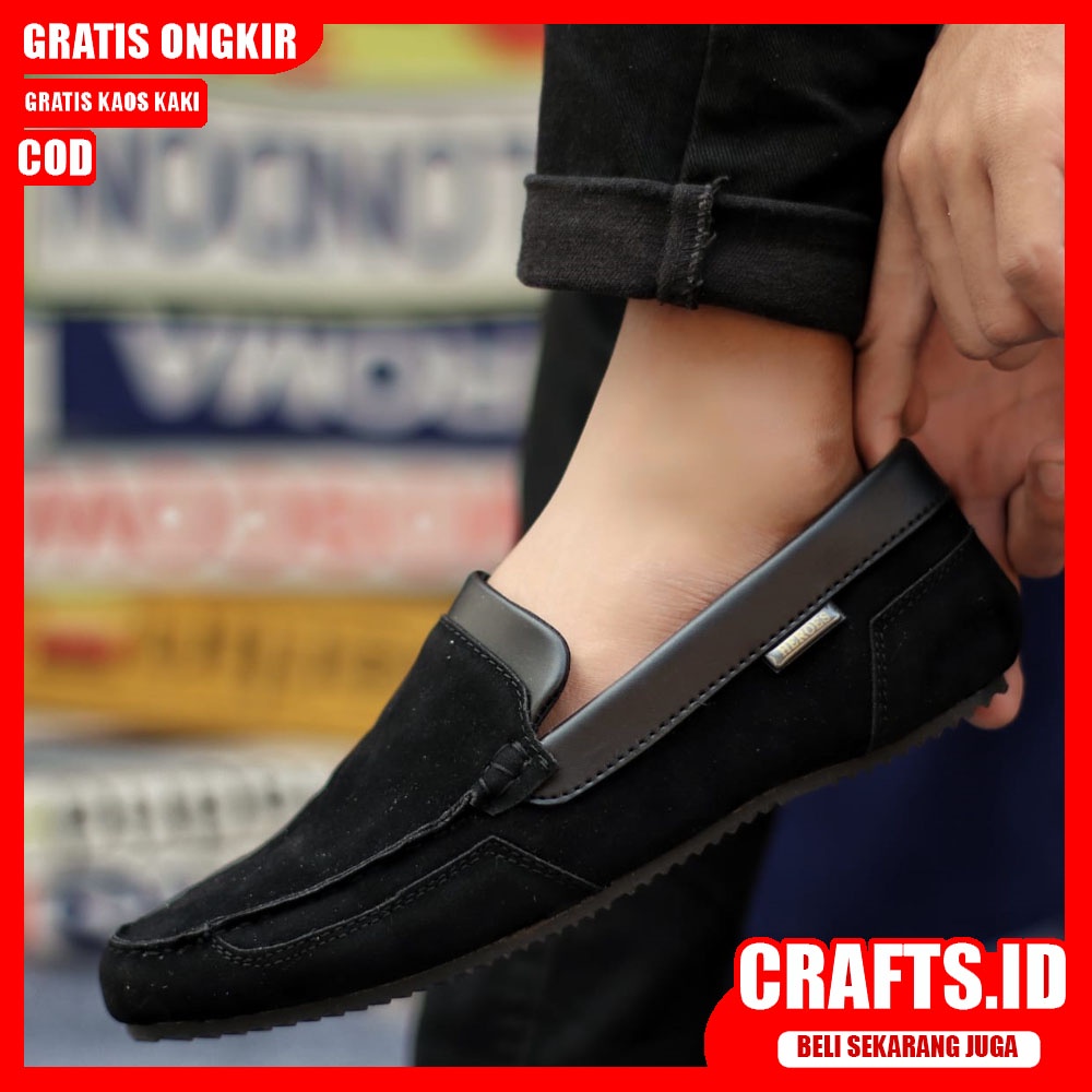 CRAFTS KILLIAN  Sepatu Slip On Pria Sepatu Pria Casual Kulit Suede Syntetik Sepatu Santai Cowok/Cowo Sepatu Kasual Gaya Santai Kerja Kantor Kondangan Kuliah Keren Kekinian Terbaru Murah Terlaris